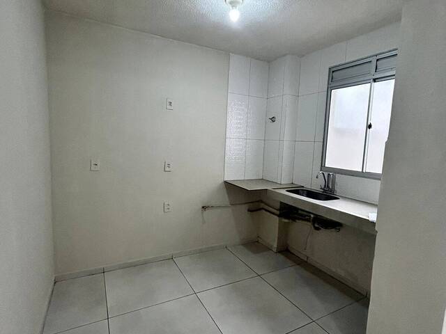 #1949 - Apartamento para Venda em Arapongas - PR - 3