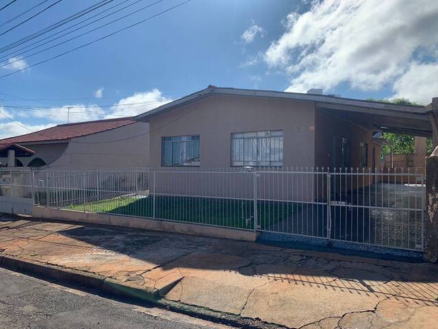 #1956 - Casa para Venda em Arapongas - PR - 2