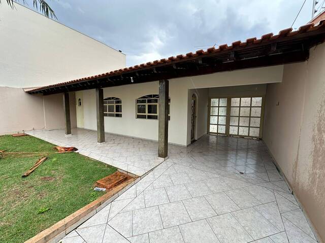 #05001.002 - Casa para Locação em Arapongas - PR - 2