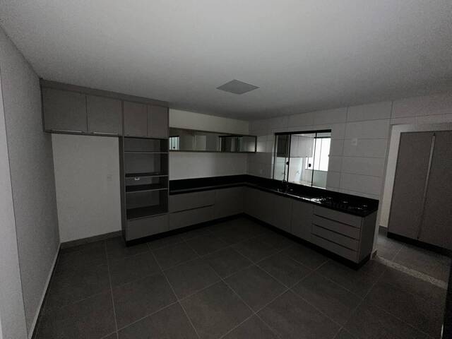 #03092.004 - Apartamento para Locação em Arapongas - PR