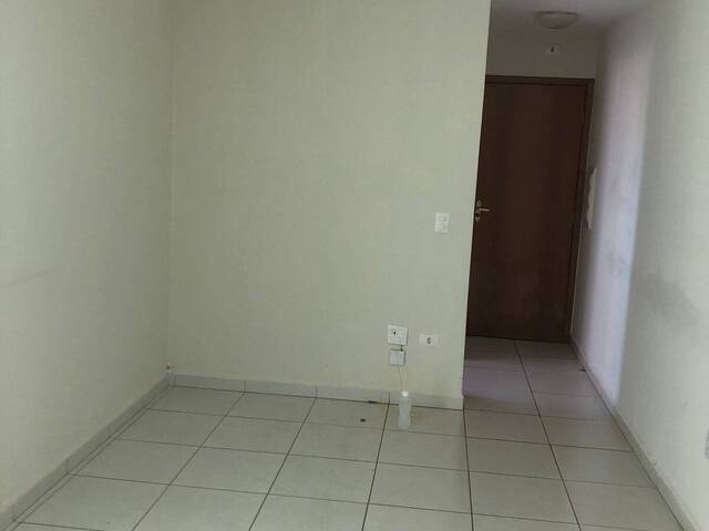 #2007 - Apartamento para Venda em Arapongas - PR